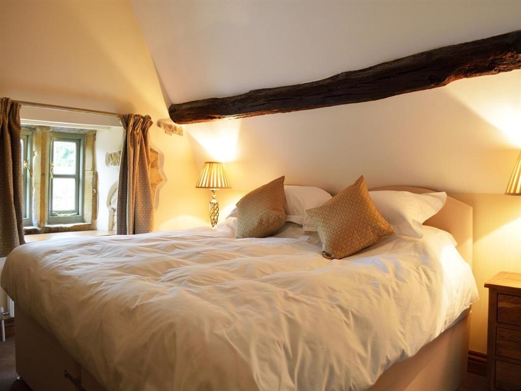 The Plough Inn Bourton-on-the-Water Room photo