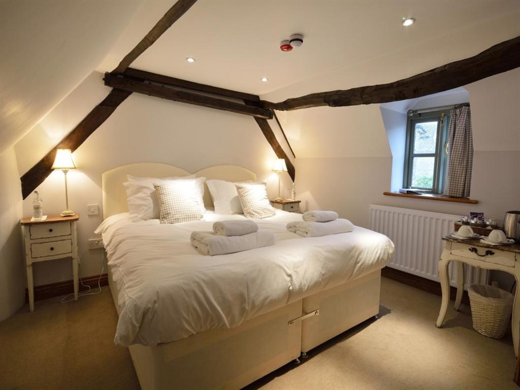 The Plough Inn Bourton-on-the-Water Room photo