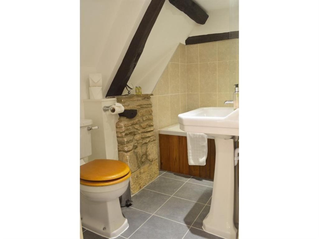 The Plough Inn Bourton-on-the-Water Room photo