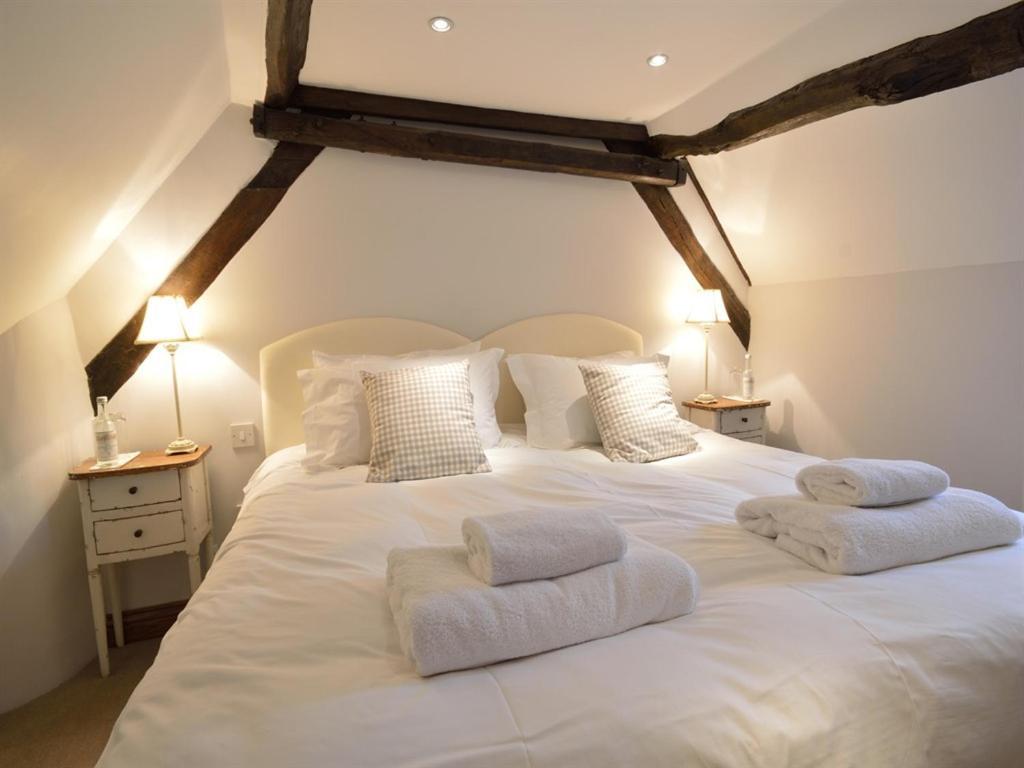 The Plough Inn Bourton-on-the-Water Room photo